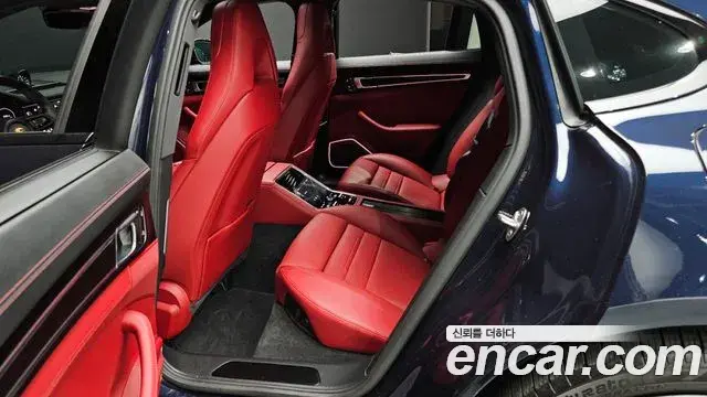 Porsche Panamera 2023 — Photo 13/20