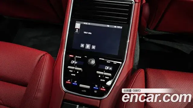 Porsche Panamera 2023 — Photo 20/20