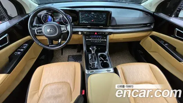 Kia Carnival 2021 — ფოტო 13/20
