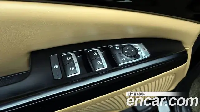 Kia Carnival 2021 — ფოტო 14/20