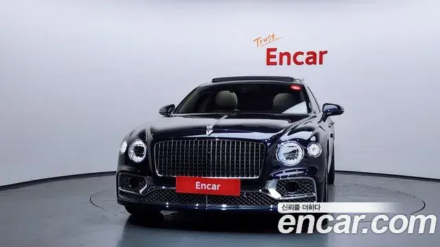 Bentley Flying Spur 2022 — ფოტო 2/20