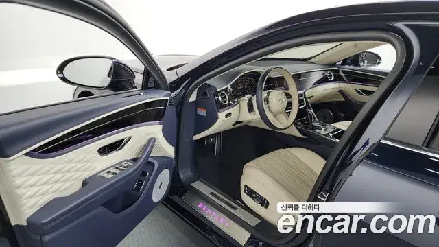 Bentley Flying Spur 2022 — ფოტო 20/20