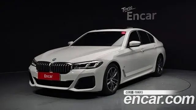 BMW 5 Series 2021 — ფოტო 14/20