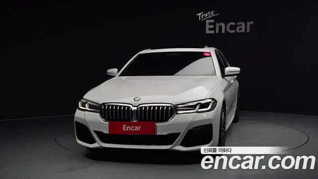 BMW 5 Series 2021 — ფოტო 18/20