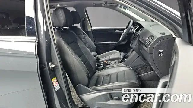 Volkswagen Tiguan 2021 — Şəkil 19/20