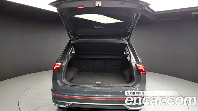 Volkswagen Tiguan 2021 — Şəkil 6/20