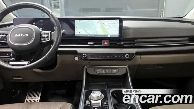 Kia Carnival 2024 — Фото 17/20