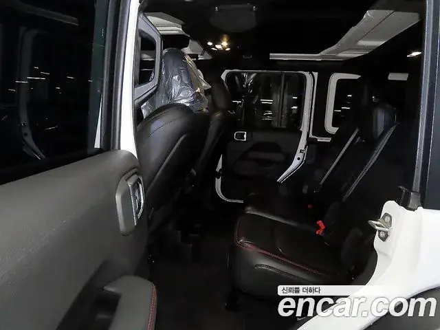 Jeep Wrangler 2021 — Photo 16/20