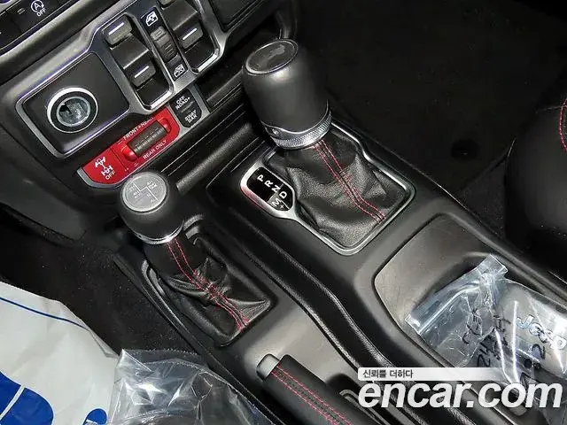 Jeep Wrangler 2021 — Photo 10/20