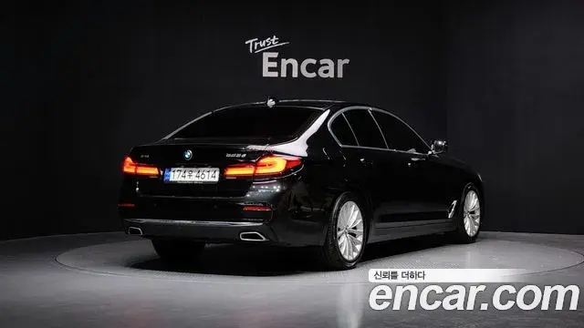 BMW 5 Series 2022 — Şəkil 12/20