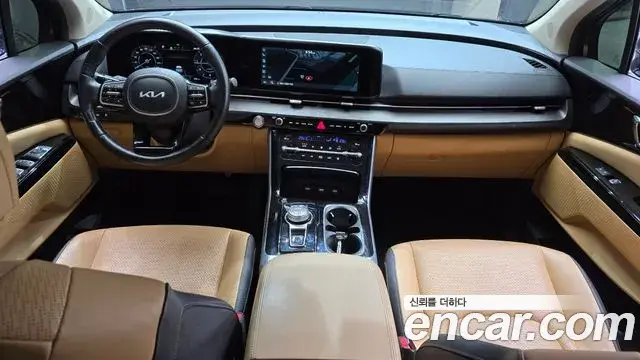 Kia Carnival 2022 — Photo 7/20