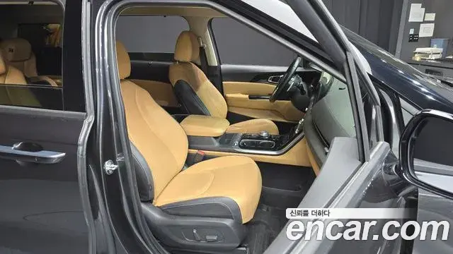 Kia Carnival 2022 — Photo 12/20