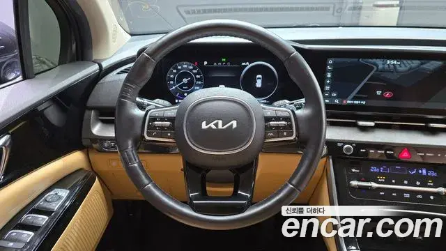 Kia Carnival 2022 — Photo 13/20