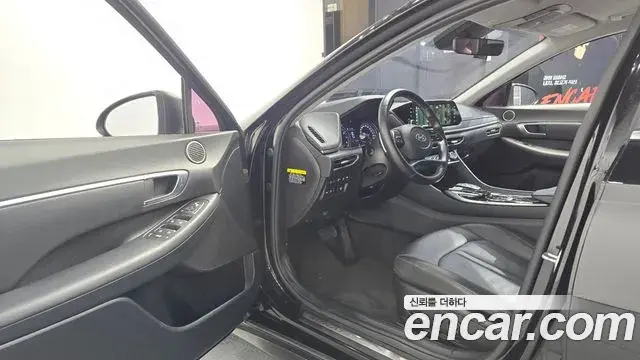 Hyundai Sonata 2020 — Фото 10/20