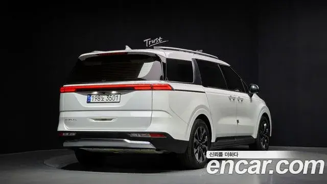 Kia Carnival 2021 — Фото 2/20