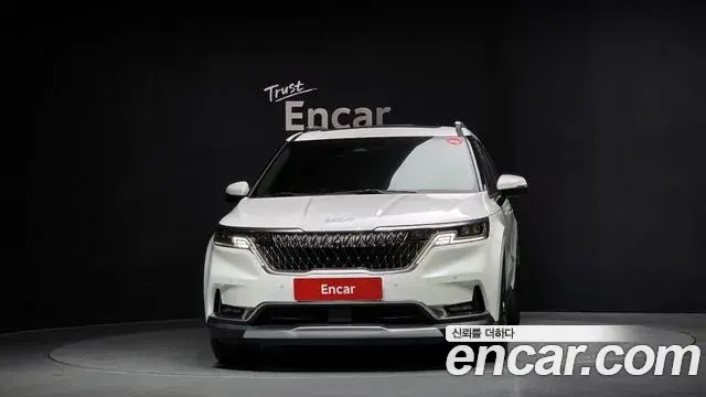 Kia Carnival 2021 — Фото 3/20