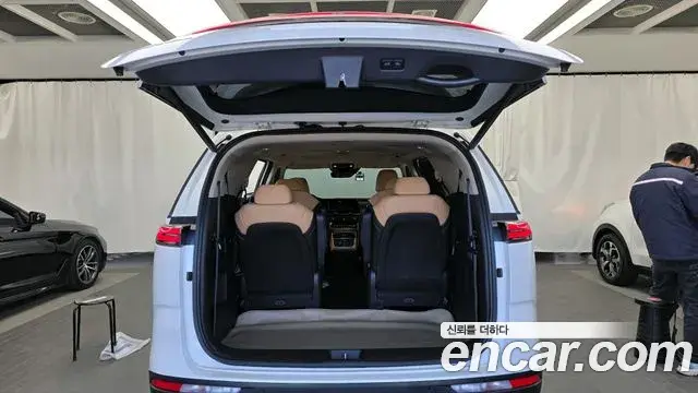Kia Carnival 2021 — Фото 20/20