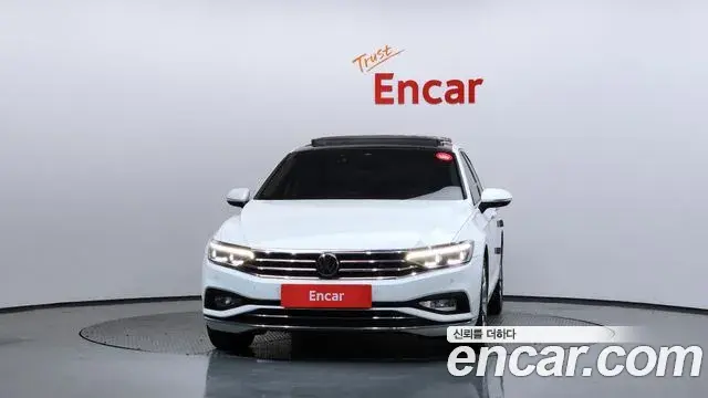 Volkswagen Passat GT 2021 — ფოტო 5/20
