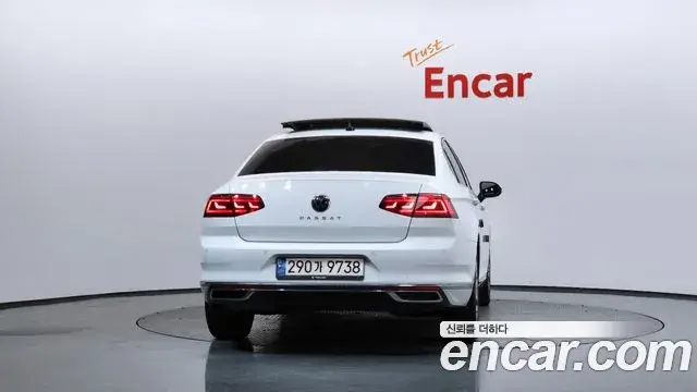 Volkswagen Passat GT 2021 — ფოტო 1/20