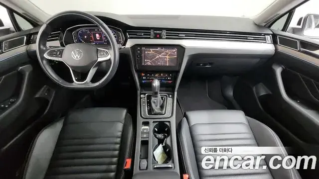 Volkswagen Passat GT 2021 — ფოტო 4/20