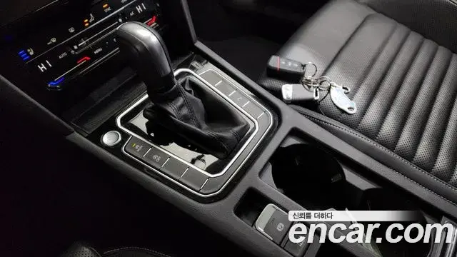 Volkswagen Passat GT 2021 — ფოტო 13/20