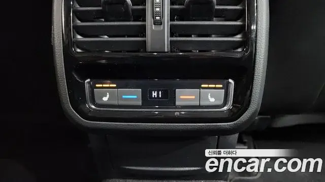 Volkswagen Passat GT 2021 — ფოტო 9/20