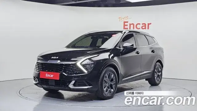 Kia Sportage 2022 — Фото 1/20