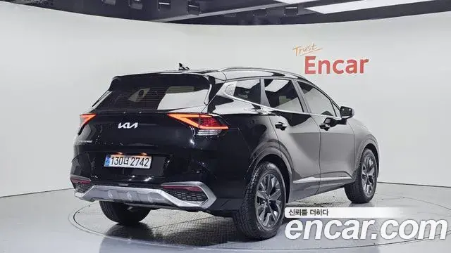 Kia Sportage 2022 — Фото 2/20