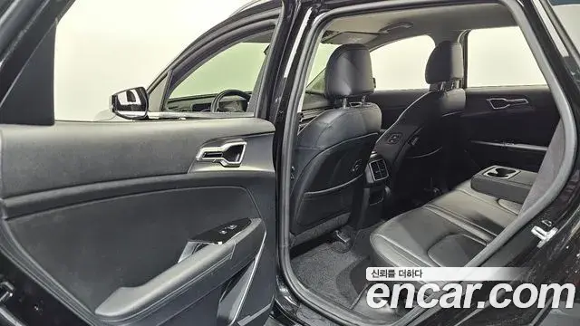 Kia Sportage 2022 — Фото 11/20