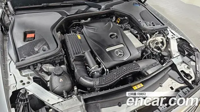 Mercedes-Benz E-Class 2018 — Şəkil 16/20