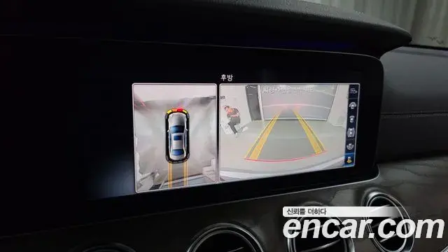 Mercedes-Benz E-Class 2018 — Şəkil 18/20