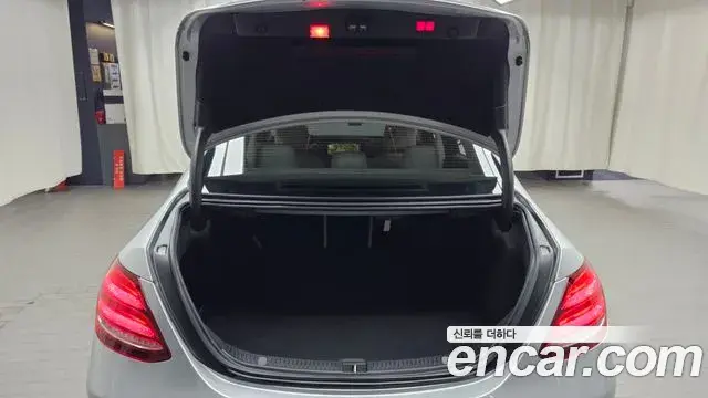 Mercedes-Benz E-Class 2018 — Şəkil 15/20