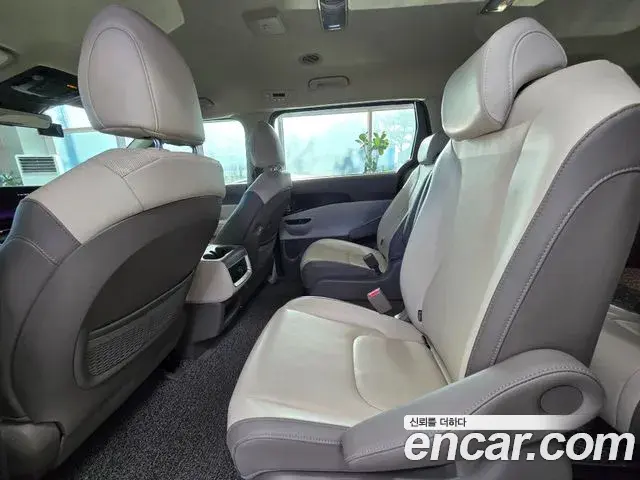 Kia Carnival 2021 — Şəkil 8/20