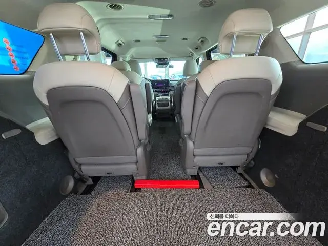Kia Carnival 2021 — Şəkil 9/20