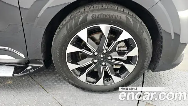 Kia Carnival 2021 — Фото 5/20