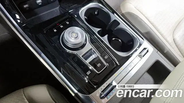 Kia Carnival 2021 — Фото 9/20
