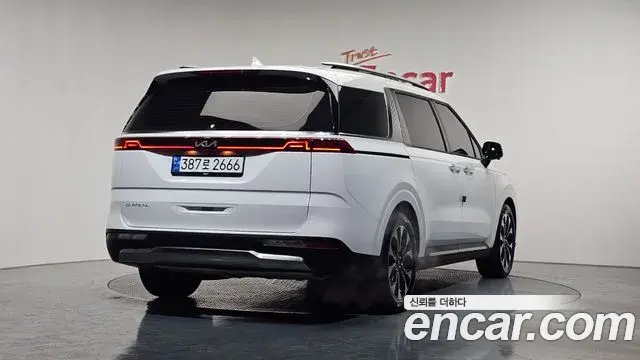 Kia Carnival 2023 — Şəkil 2/20