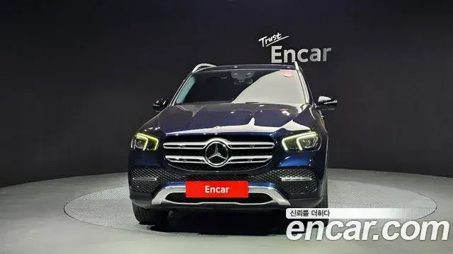 Mercedes-Benz GLE-Class 2019 — Şəkil 8/20