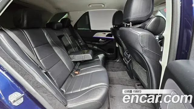 Mercedes-Benz GLE-Class 2019 — Şəkil 7/20