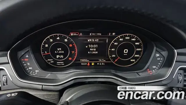 Audi A4 2019 — Photo 1/20