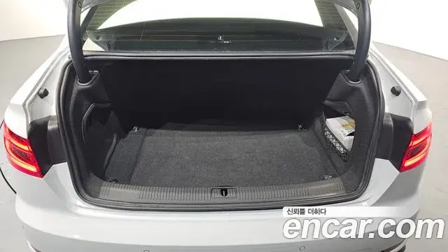 Audi A4 2019 — Photo 20/20