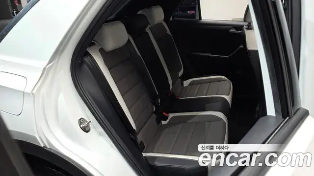 Volkswagen T-Roc 2021 — Şəkil 7/20