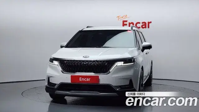 Kia Carnival 2020 — ფოტო 11/20