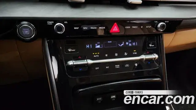 Kia Carnival 2020 — ფოტო 4/20