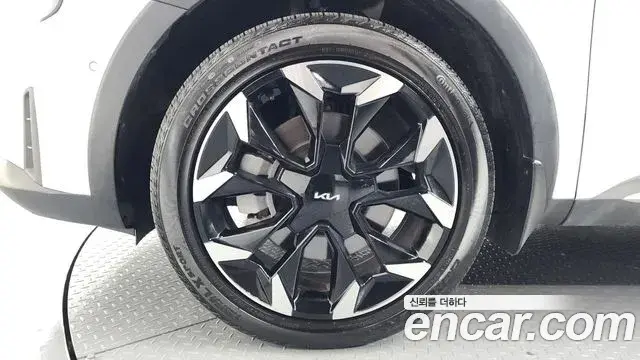 Kia Sorento 2023 — Фото 4/20