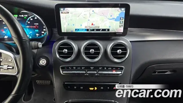 Mercedes-Benz GLC-Class 2020 — Şəkil 19/20