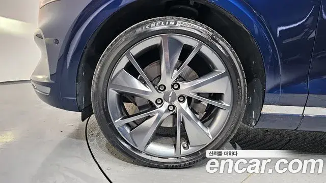 Genesis GV70 2022 — Şəkil 15/20