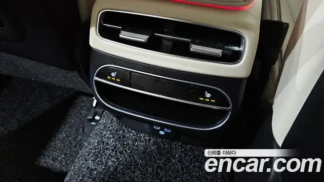 Genesis GV70 2022 — Şəkil 8/20