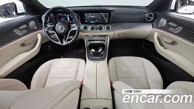 Mercedes-Benz E-Class 2021 — ფოტო 11/20