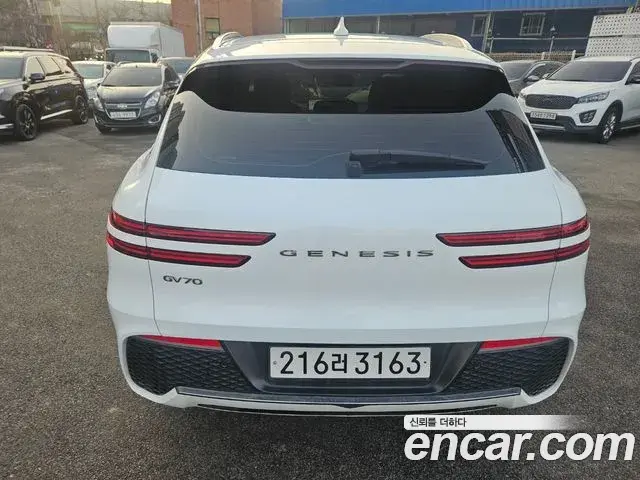 Genesis GV70 2021 — Şəkil 11/20